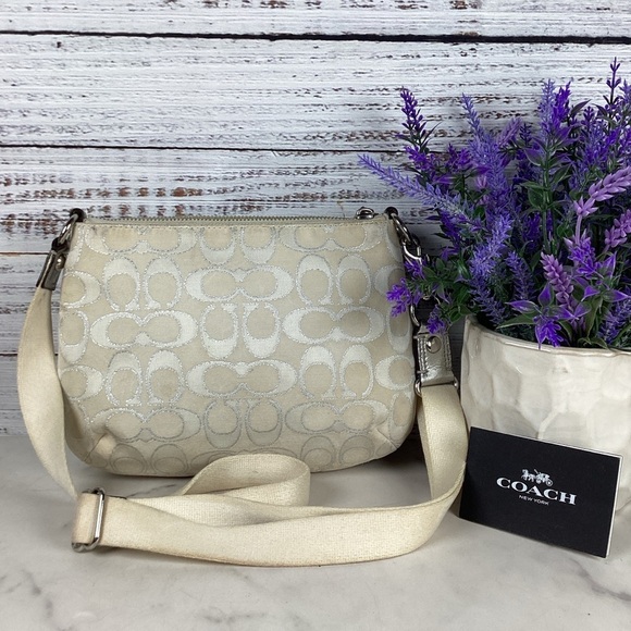 Coach vintage poppy bag signature cream silver Shoulder crossbody purse guc - Picture 9 of 16